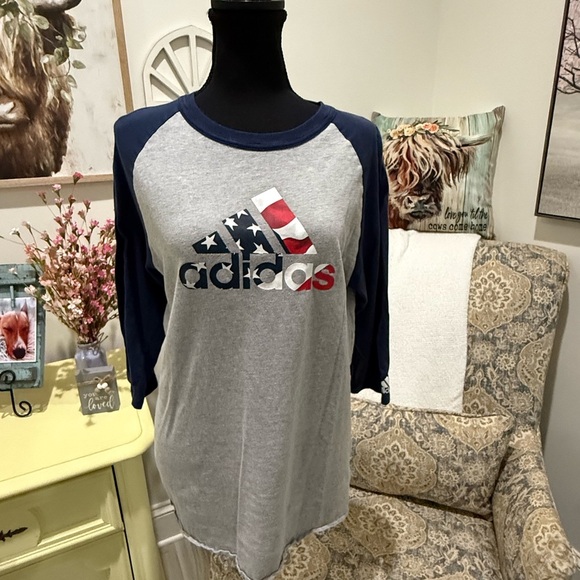 Adidas Heather Gray USA Flag Shirt with Dark Blue Trim - Picture 1 of 5